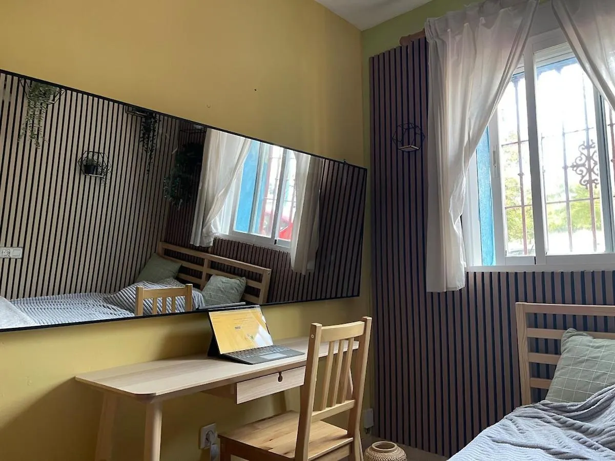 Warm Wood Suite 1 Bedroom Plus Sofa Bed Malaga 0*,