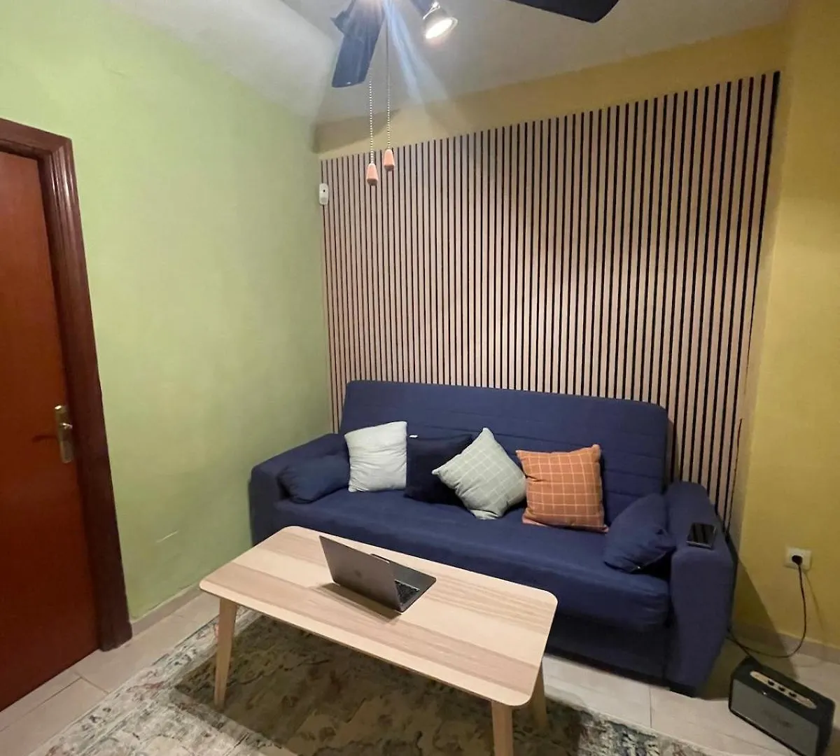 Warm Wood Suite 1 Bedroom Plus Sofa Bed Málaga